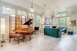 House (3 Bedrooms) | Interior