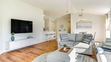 House (2 Bedrooms) | Front of property