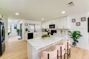 House (3 Bedrooms) | Bahagian dalam