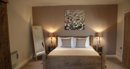 HOMESLY THE WOODMAN INN LTD