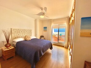 Huoneisto | 3 makuuhuonetta, silitysrauta/-lauta, ilmainen Wi-Fi, vuodevaatteet