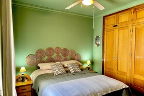 Apartment | 3 bedrooms, iron/ironing board, free WiFi, bed sheets