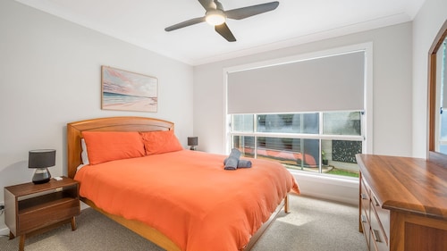 Manor Lane Retreat - Charming 3-bedroom holiday