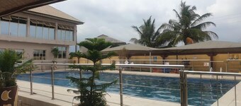 PINE HILL HOTEL 