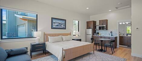 1 bedroom, internet, bed sheets