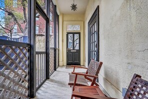 Terrace/patio - Prime Location in Heart of Savannah Facing Square By Lucky Savannah (Savannah)