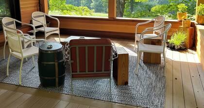 Modern Home Overlooking Mt. Greylock, Williamstown!