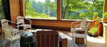 Modern Home Overlooking Mt. Greylock, Williamstown!