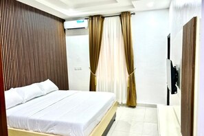 3 室のベッドルーム、WiFi