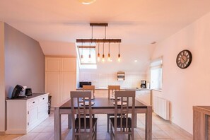 Dining - Beautiful apartment, in the heart of Perros, near (Perros-Guirec)