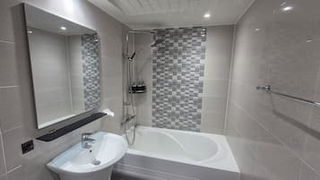 Business-Zimmer, Nichtraucher | Badezimmer | Haartrockner, Fußbodenheizung (Badezimmer), Handtücher, Shampoo