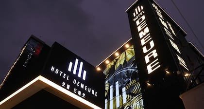HOTEL DEMEURE