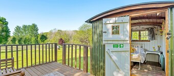 Shepherd's Hut at Hilltop Farm