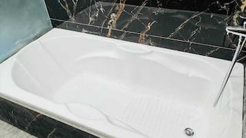 基本客房 | 浴室 | 免費梳洗用品、風筒、提供毛巾、番梘