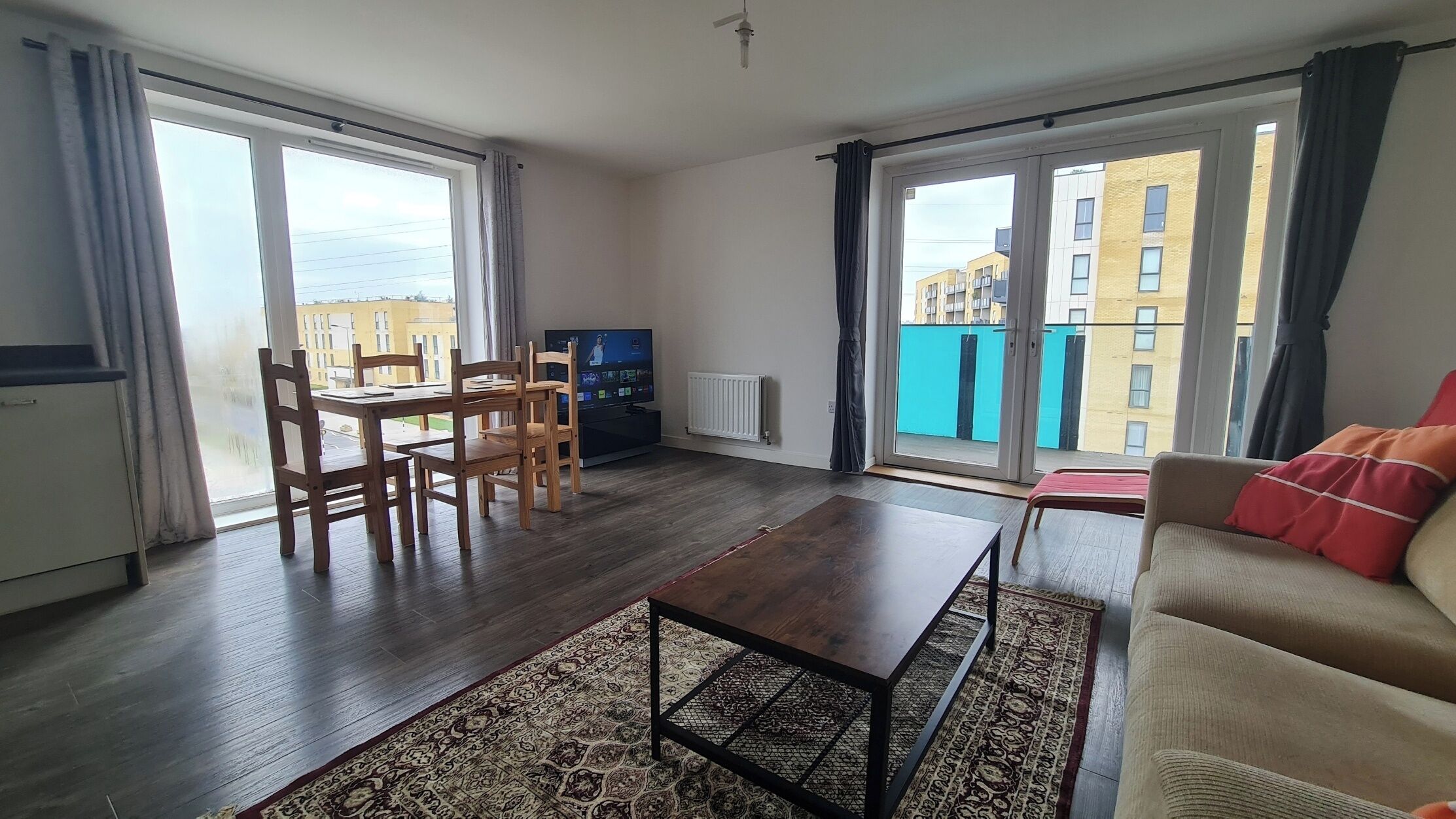 Apartment | Living area | TV