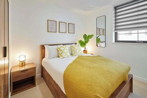 2 bedrooms, iron/ironing board, bed sheets - Host & Stay | Lockside House (Birmingham)