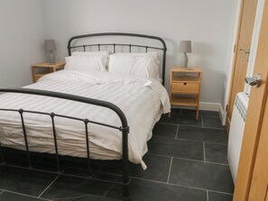 1 quarto, individualmente decorados, individualmente mobiliados