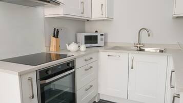 Fridge, dishwasher, electric kettle, toaster