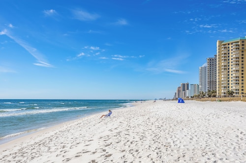 New Listing Overlooks Gulf From 5th Floor! Free Cruises On Local Waterways!