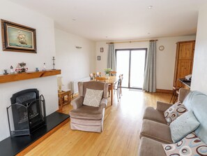 Living area - King Cottage (Cleggan)