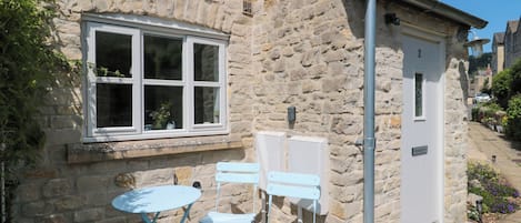 Cottage | Outdoor dining