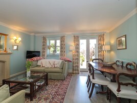 Cottage | Living area | DVD player