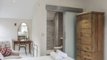 1 makuuhuone, yksilöllisesti sisustettu, yksilöllisesti kalustettu