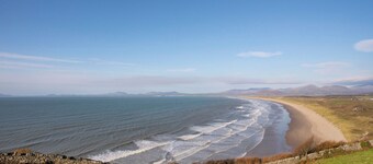 Harlech Apartments - Matholwch