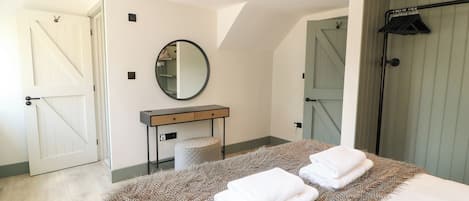 3 bedrooms, free WiFi, individually decorated, individually furnished