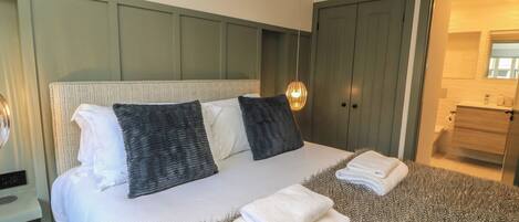 3 bedrooms, free WiFi, individually decorated, individually furnished
