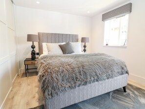 3 bedrooms, individually decorated, individually furnished, free WiFi