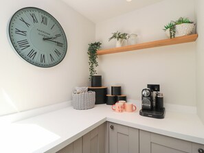 Interior - 12 Manor Farm Close (Chipping Norton)