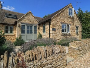 Exterior - 12 Manor Farm Close (Chipping Norton)