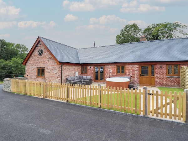 The Clockhouse - Shropshire