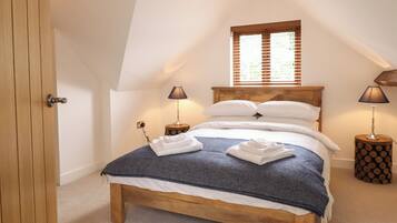 3 bedrooms, individually decorated, individually furnished, free WiFi