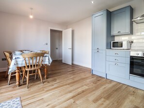 Fridge, dishwasher, electric kettle, toaster
