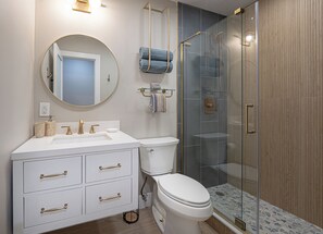Shower, hair dryer, towels, toilet paper - 3BR/2BA Luke's Landing Island Home - Jensen Beach Retreat (Jensen Beach)