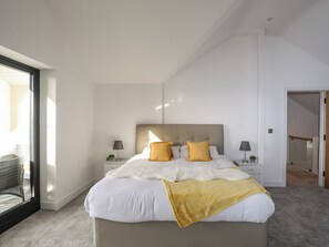 4 slaapkamers, individueel gedecoreerd, individueel gemeubileerd