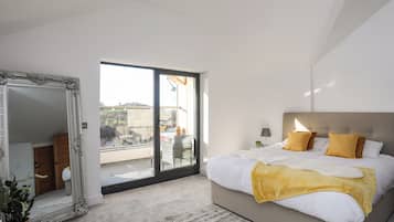 4 bedrooms, individually decorated, individually furnished, free WiFi
