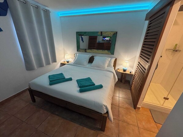 1 bedroom, desk, iron/ironing board, free WiFi