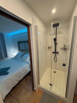 Hair dryer, towels - Bright, modern 2-room apartment (Le Gosier)