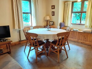 Dining - Cornode Cottage (Garrykennedy)
