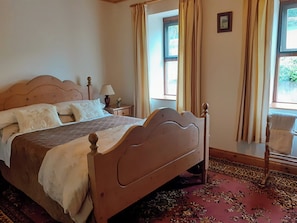3 habitaciones, decoración personalizada y muebles diferentes 