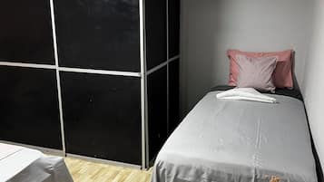 1 bedroom, WiFi, bed sheets