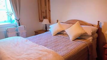 4 bedrooms, individually decorated, individually furnished, free WiFi