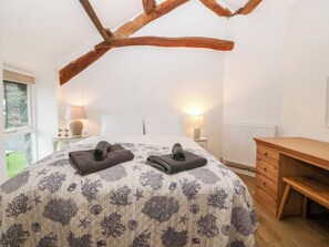 2 bilik tidur, dihias secara berasingan 