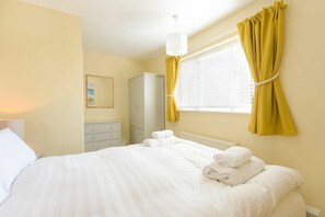 4 bedrooms, individually decorated, individually furnished, free WiFi