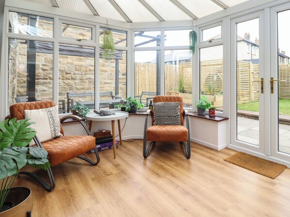 Interior - Muscle Shoals (Seahouses)