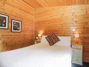 2 bedrooms, individually decorated, individually furnished, free WiFi - Elm Lodge (Keswick)