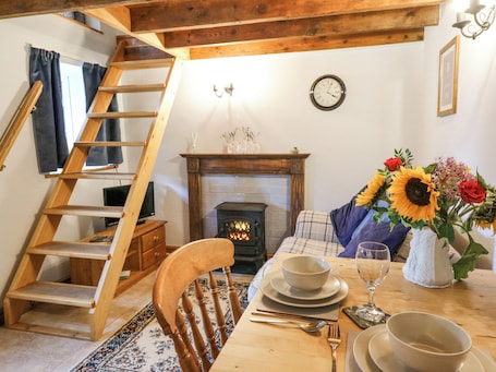 Interior. Ty Bach Twt